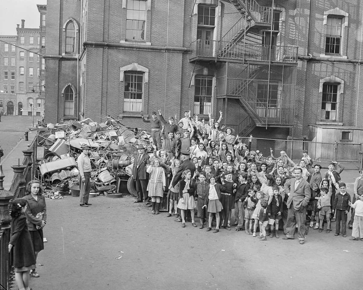 Фотография: 1942 год: как американцы собирали металлолом для военной промышленности №24 - BigPicture.ru