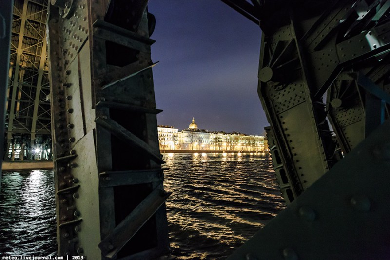 Фотография: Как устроен Дворцовый мост в Санкт-Петербурге №37 - BigPicture.ru