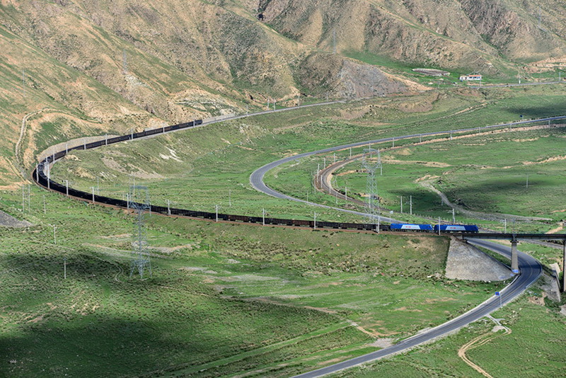 Фотография: Как китайцы построили железную дорогу в Тибет №4 - BigPicture.ru