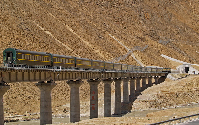 Фотография: Как китайцы построили железную дорогу в Тибет №28 - BigPicture.ru
