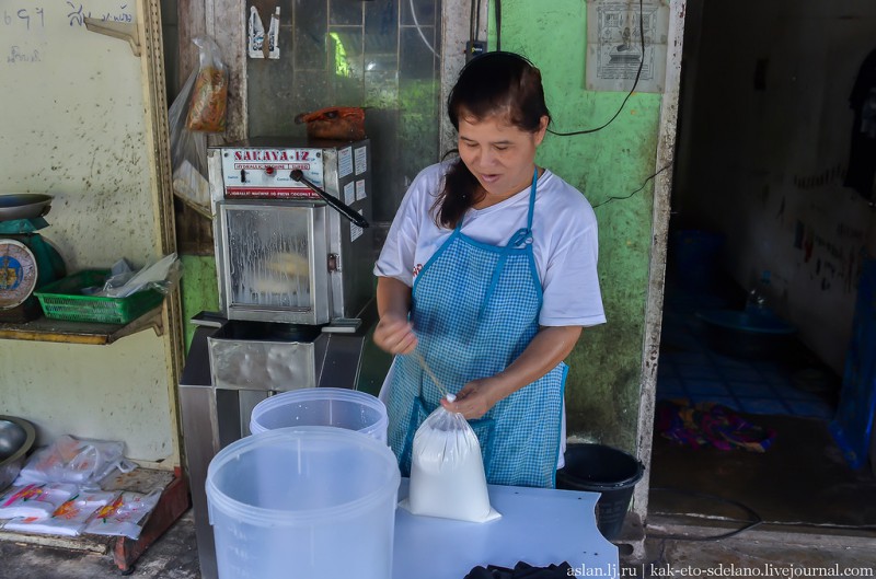 Фотография: Как делают кокосовое молоко №21 - BigPicture.ru