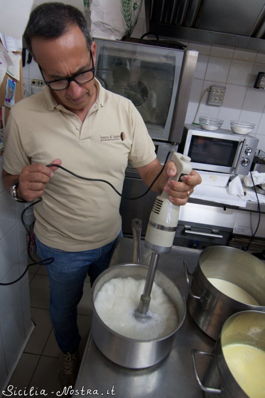 Фотография: Как делают настоящее сицилийское мороженое №6 - BigPicture.ru