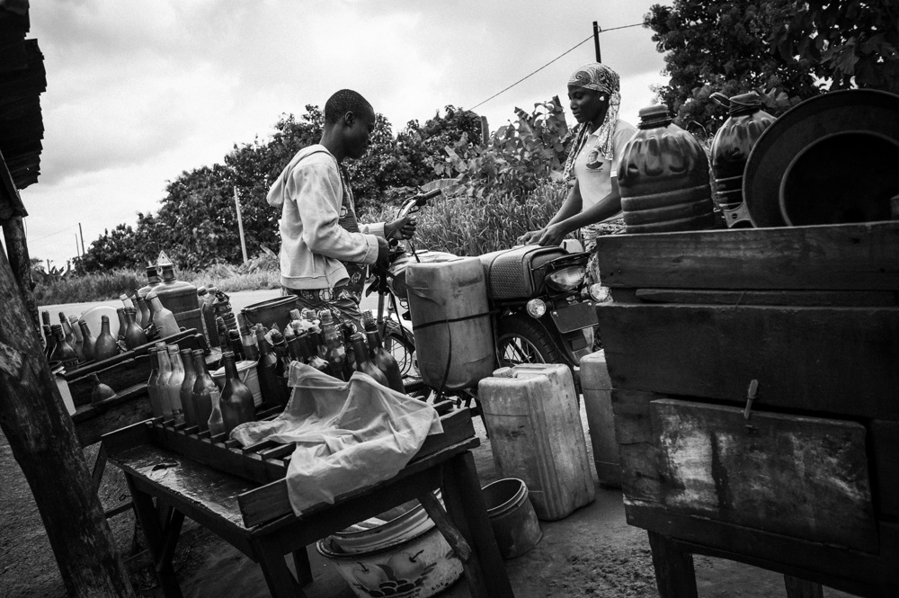 Как работает бензиновая мафия Бенина