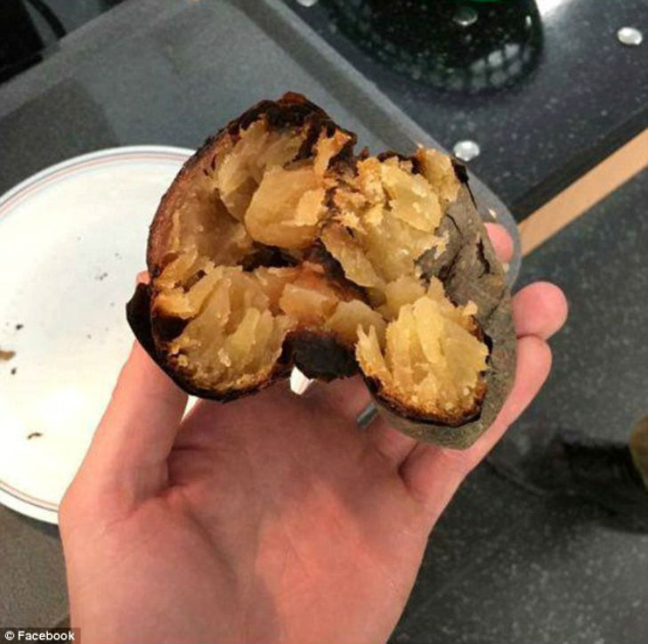 Фотография: Омлет с плесенью, гнилые яблоки и сырая курица — чем еще кормят в британской армии №8 - BigPicture.ru