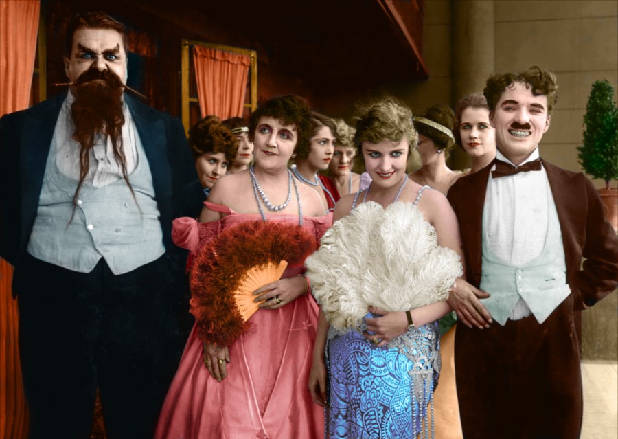 Фотография: 15 редких раскрашенных фотографий Чарли Чаплина, сделанных в 1910-1930-х годах №4 - BigPicture.ru