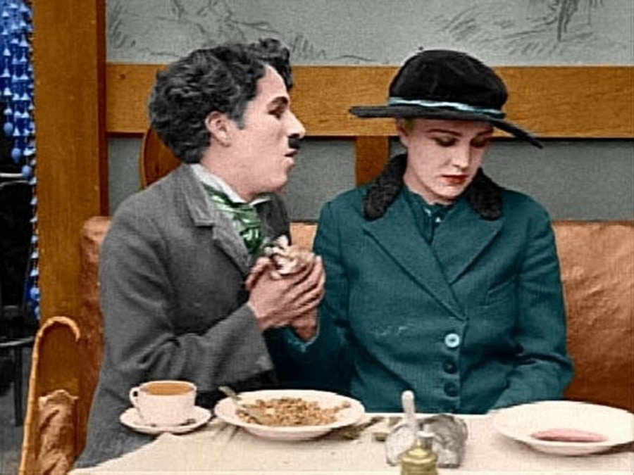 Фотография: 15 редких раскрашенных фотографий Чарли Чаплина, сделанных в 1910-1930-х годах №6 - BigPicture.ru