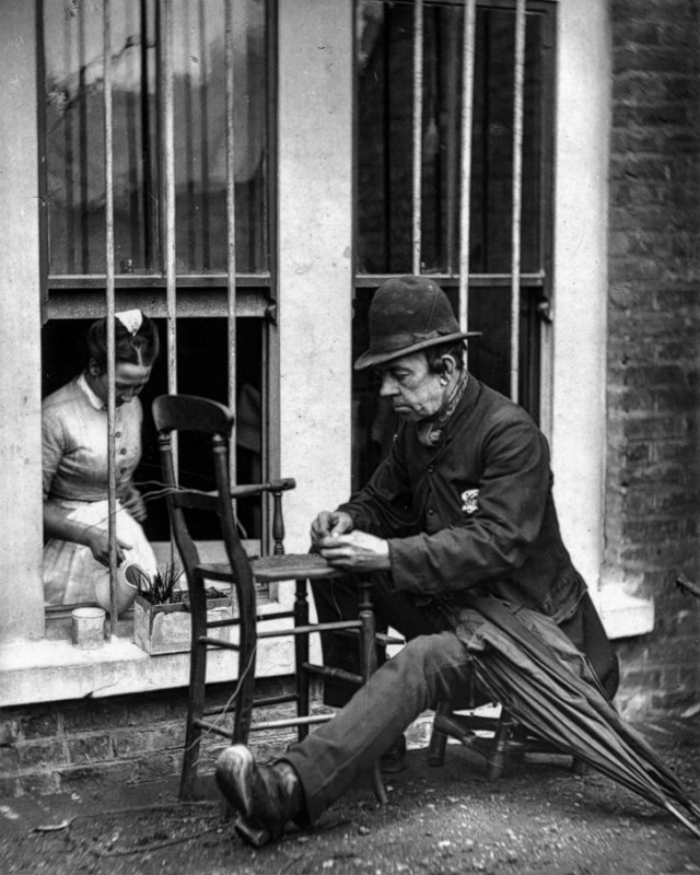 Фотография: Беспроглядная нищета на улицах Лондона в 1873-1877 годах №19 - BigPicture.ru