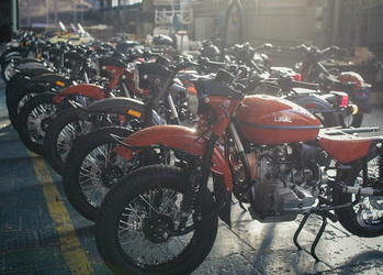 Как собирают мотоциклы «Урал»