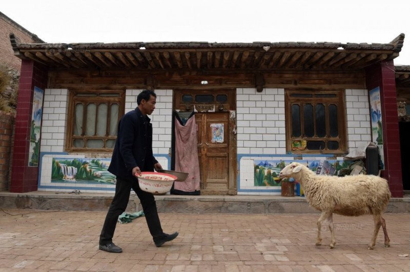 Фотография: Последний из могикан: китаец уже целых 10 лет живет один в опустевшей деревне №5 - BigPicture.ru