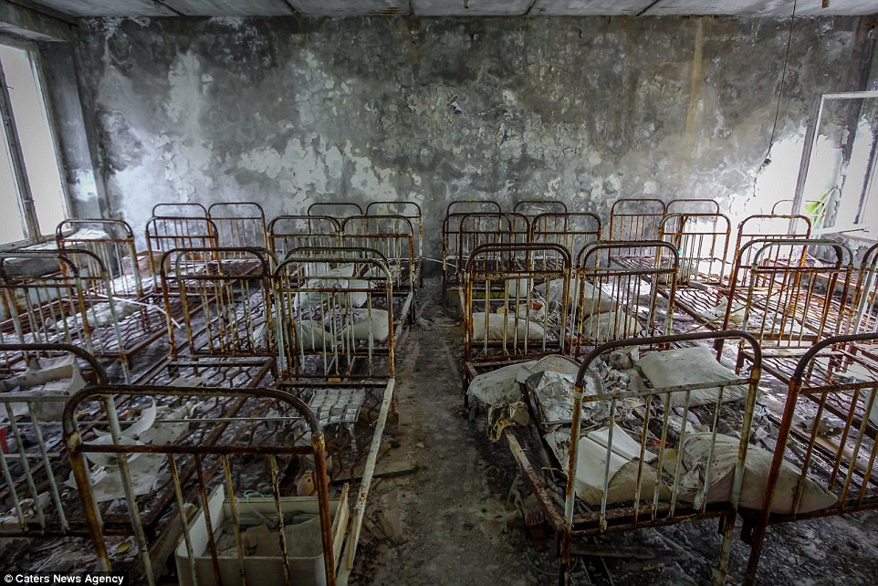 Фотография: Будто человечество покинуло Землю: 31 год назад произошла авария на Чернобыльской АЭС №6 - BigPicture.ru