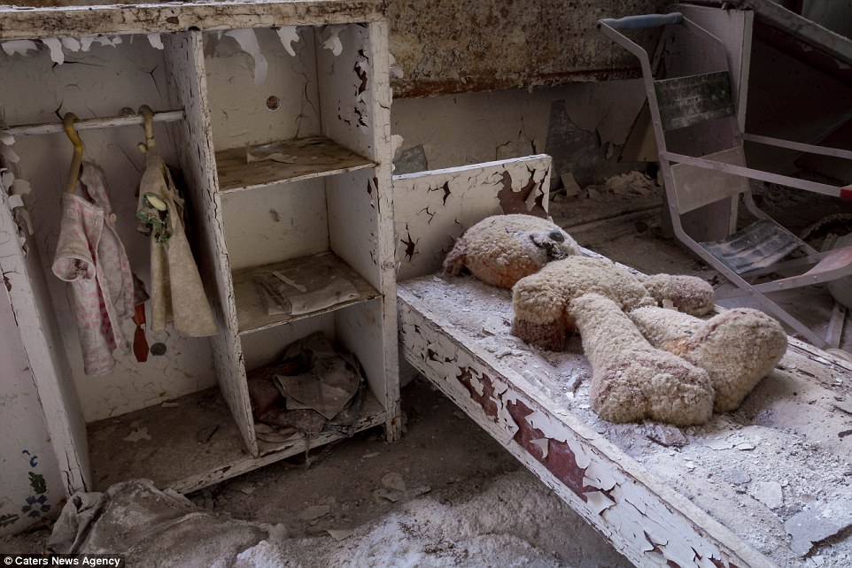 Фотография: Будто человечество покинуло Землю: 31 год назад произошла авария на Чернобыльской АЭС №8 - BigPicture.ru