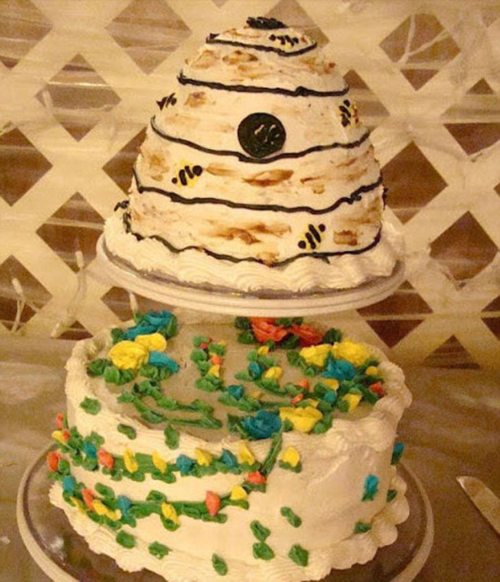 Фотография: Худшие свадебные торты, которые доведут до слез любую невесту №12 - BigPicture.ru