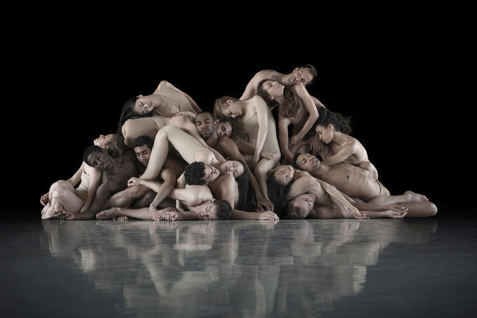 Фотография: Спящий режим: что происходит с телами танцоров после последнего музыкального аккорда №4 - BigPicture.ru