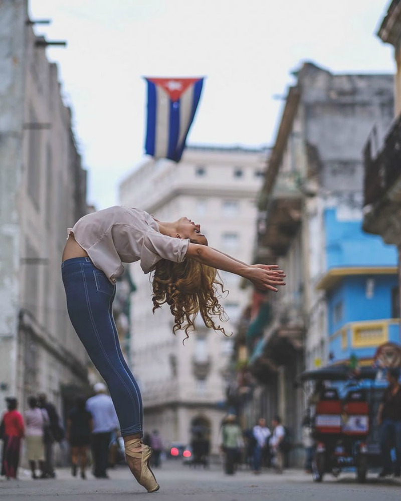 Фотография: Кубинская страсть и русская балетная школа: уличные снимки танцоров №6 - BigPicture.ru