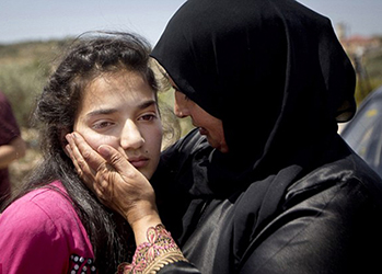 12-летняя палестинская девочка вышла из израильской тюрьмы