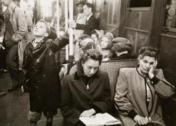 Фотографии нью-йоркского метро 1940-х, сделанные молодым Стэнли Кубриком