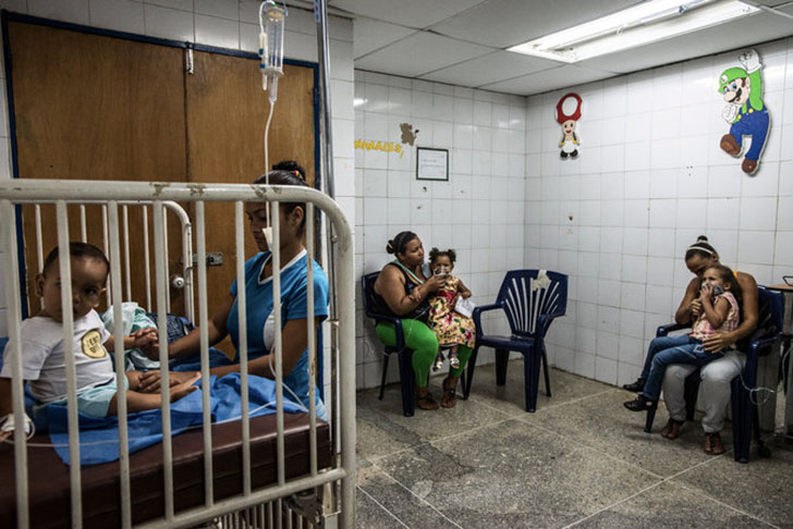 Фотография: Ни электричества, ни антибиотиков: кошмарные условия в больницах Венесуэлы №11 - BigPicture.ru