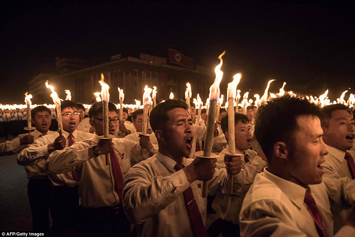 Фотография: Безудержное веселье: как в Северной Корее отпраздновали съезд правящей партии №3 - BigPicture.ru