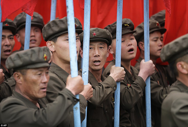 Фотография: Безудержное веселье: как в Северной Корее отпраздновали съезд правящей партии №26 - BigPicture.ru
