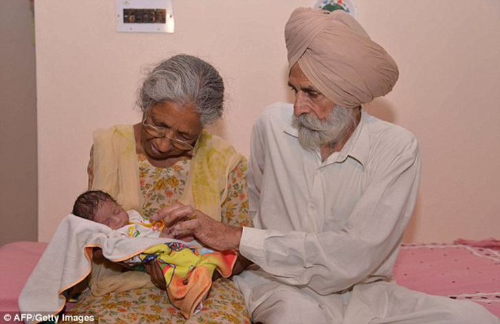 Фотография: Зачем 72-летняя индийская женщина родила первенца №5 - BigPicture.ru