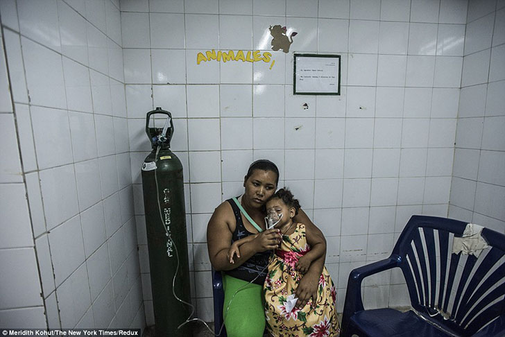 Фотография: Ни электричества, ни антибиотиков: кошмарные условия в больницах Венесуэлы №6 - BigPicture.ru