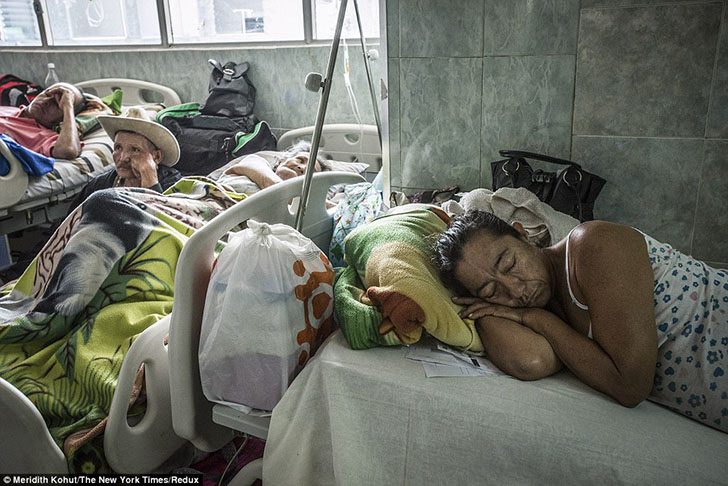 Фотография: Ни электричества, ни антибиотиков: кошмарные условия в больницах Венесуэлы №7 - BigPicture.ru