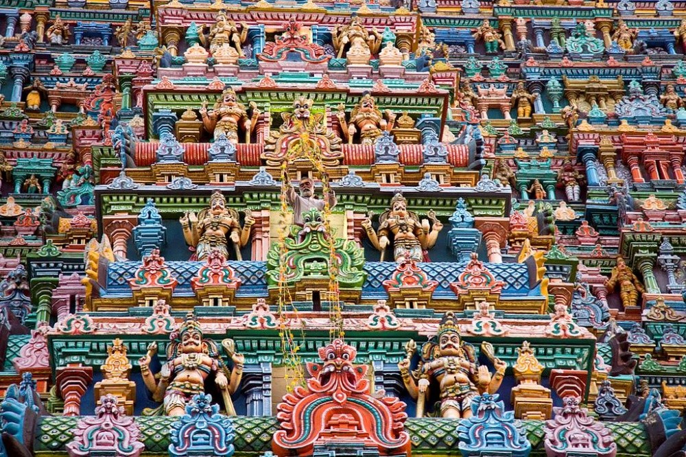 Фотография: Стены этого индийского храма состоят из тысяч скульптур №6 - BigPicture.ru