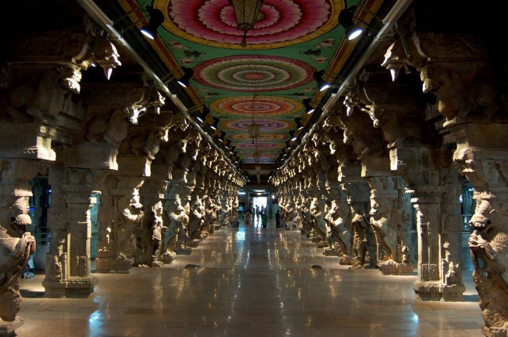 Фотография: Стены этого индийского храма состоят из тысяч скульптур №7 - BigPicture.ru