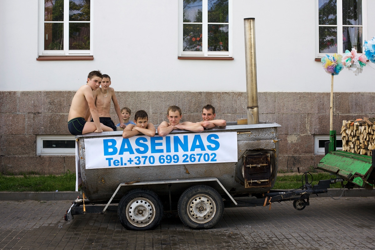 Фотография: Ружье, кебаб и лимузины: как выглядит счастье в Литве №4 - BigPicture.ru