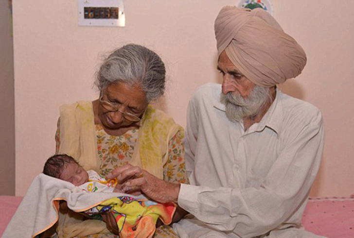 Фотография: Зачем 72-летняя индийская женщина родила первенца №1 - BigPicture.ru