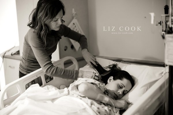 Фотография: Как мамы своим дочерям рожать помогают №18 - BigPicture.ru