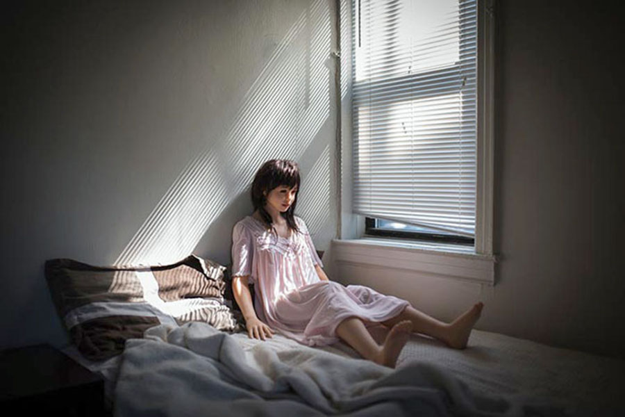Фотография: Счастливая жизнь корейского фотографа с секс-куклой №13 - BigPicture.ru