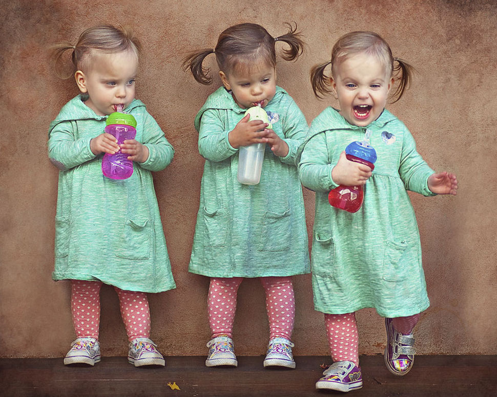 Фотография: Мама фотографирует, как растут ее дочери-тройняшки, и это очаровательно №18 - BigPicture.ru