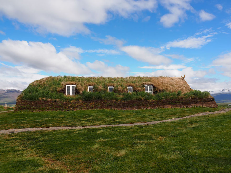 Фотография: Скандинавские домики с заросшей крышей, в которых хочется поселиться немедленно №20 - BigPicture.ru