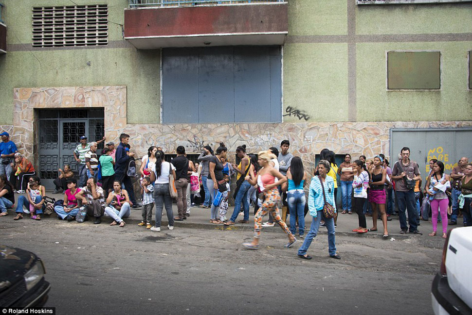 Фотография: Короли Каракаса: исповедь главаря банды, промышляющей похищениями людей №30 - BigPicture.ru