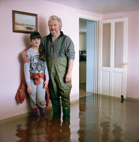 Фотография: Шокирующие фото людей в затопленных домах №6 - BigPicture.ru