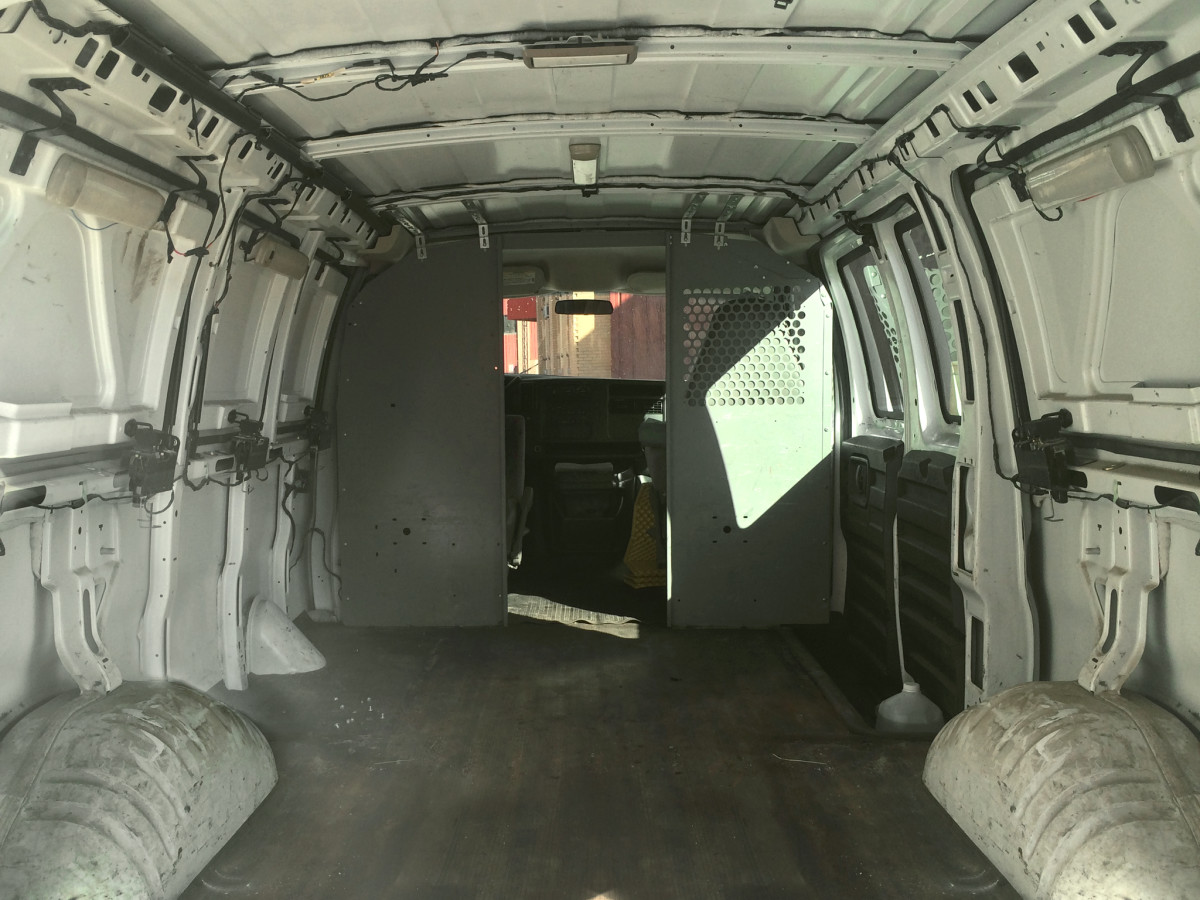 Фотография: Режиссер превратил ржавый фургон в мобильную студию и теперь работает где захочет №2 - BigPicture.ru