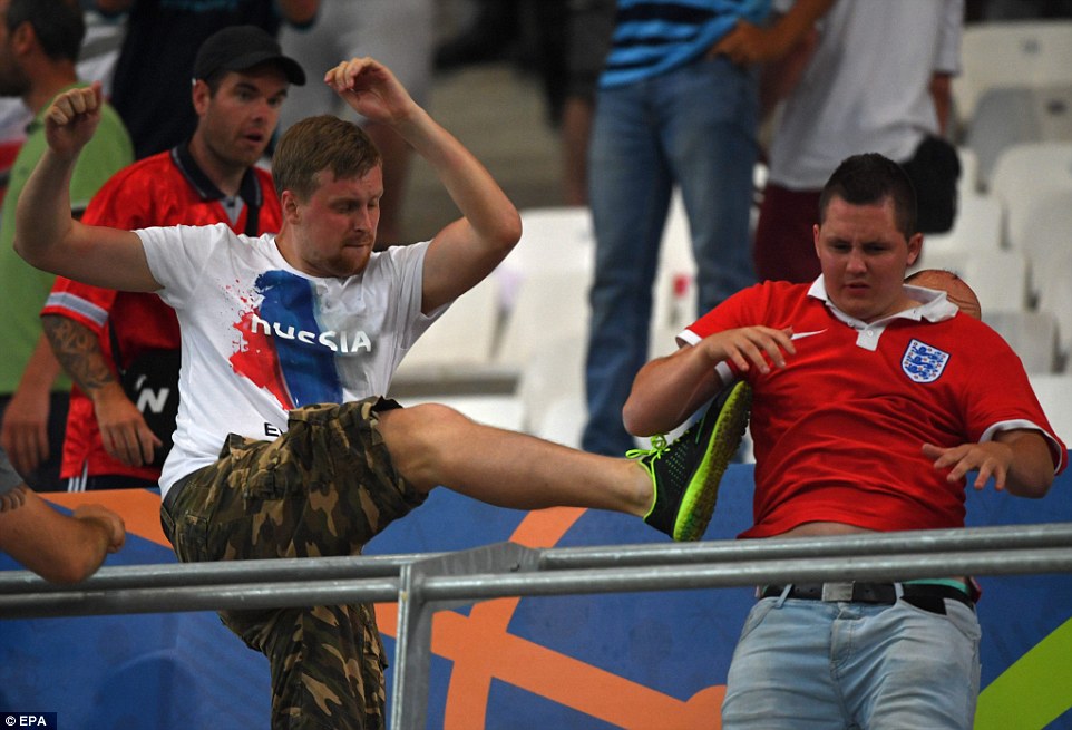 Фотография: Бедный Марсель: беспорядки между фанатами, которые не закончатся до конца чемпионата №21 - BigPicture.ru