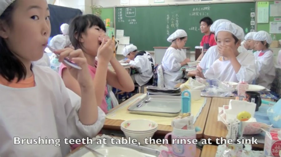 Фотография: Как обедают дети в японской школе №8 - BigPicture.ru