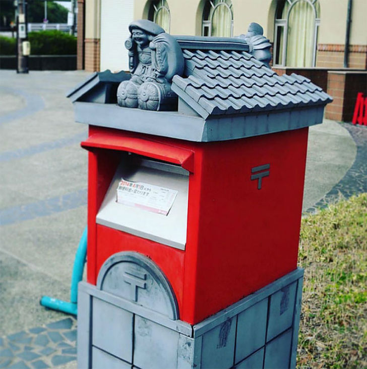 Фотография: Даже почтовые ящики в Японии ну очень странные №10 - BigPicture.ru