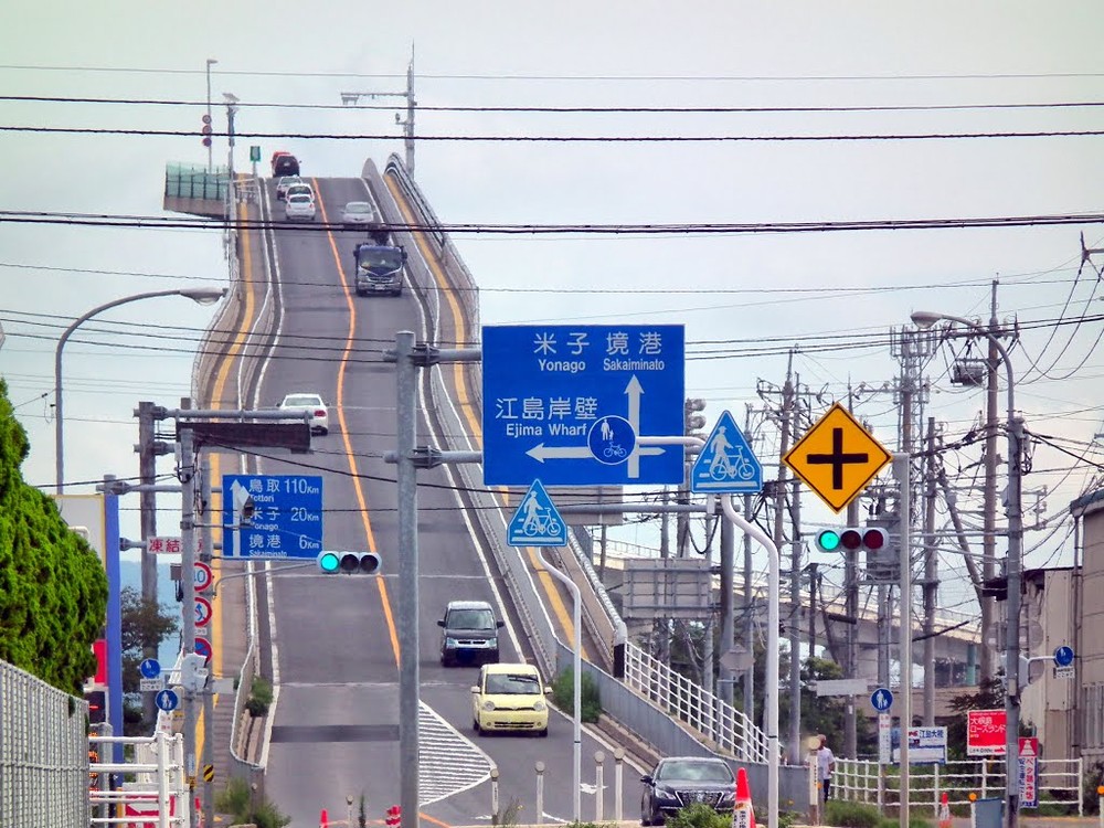 Фотография: Это не американские горки, а сумасшедший мост в Японии! №5 - BigPicture.ru