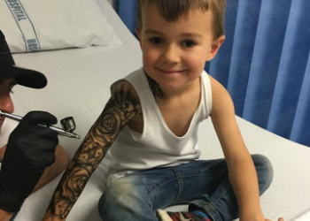 Новозеландский мастер делает шикарные татуировки больным детям