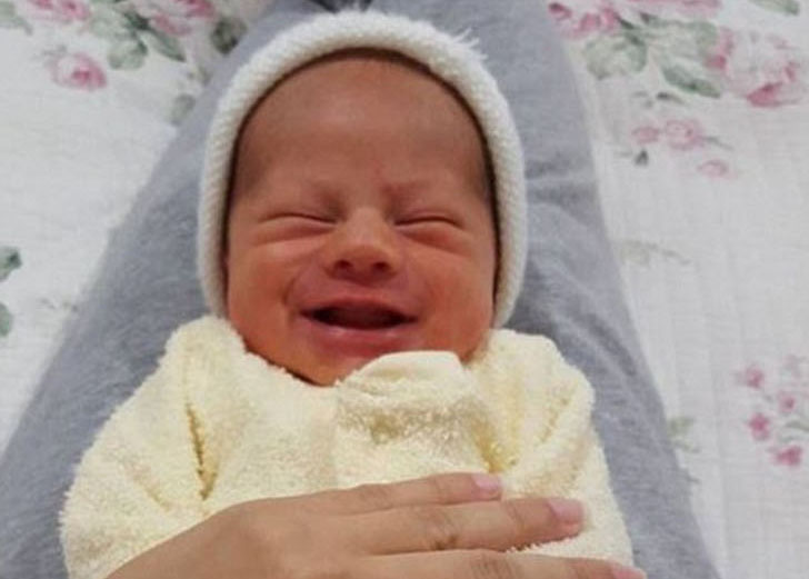 Фотография: Пахучая тайна детской улыбки: родители из Facebook делятся снимками пукающих детишек №1 - BigPicture.ru
