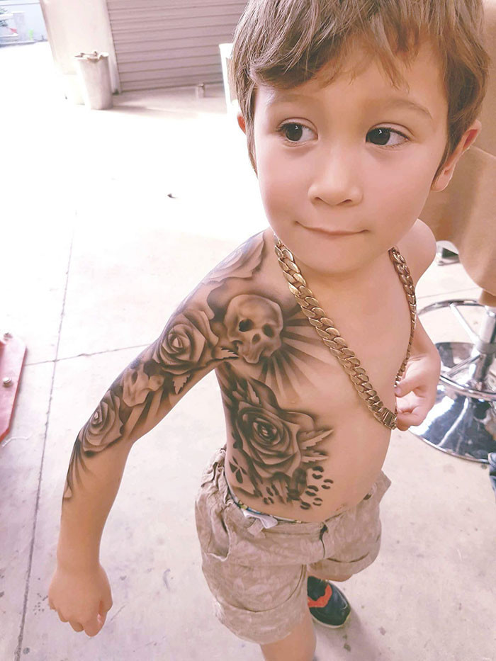 Фотография: Новозеландский мастер делает шикарные татуировки больным детям №2 - BigPicture.ru