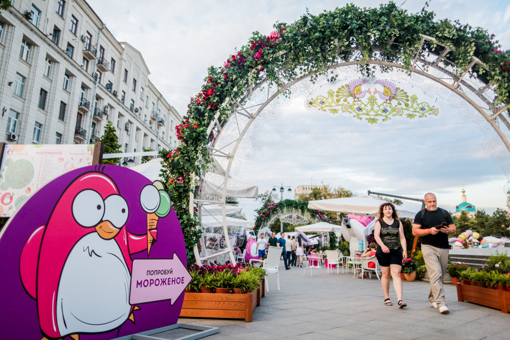 Фотография: Розовые пингвины и тонны мороженого в Москве №11 - BigPicture.ru