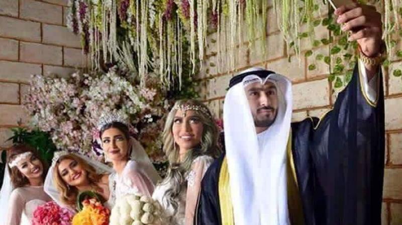 Фотография: Житель Кувейта женился сразу на четырех девушках, чтобы отомстить бывшей №3 - BigPicture.ru