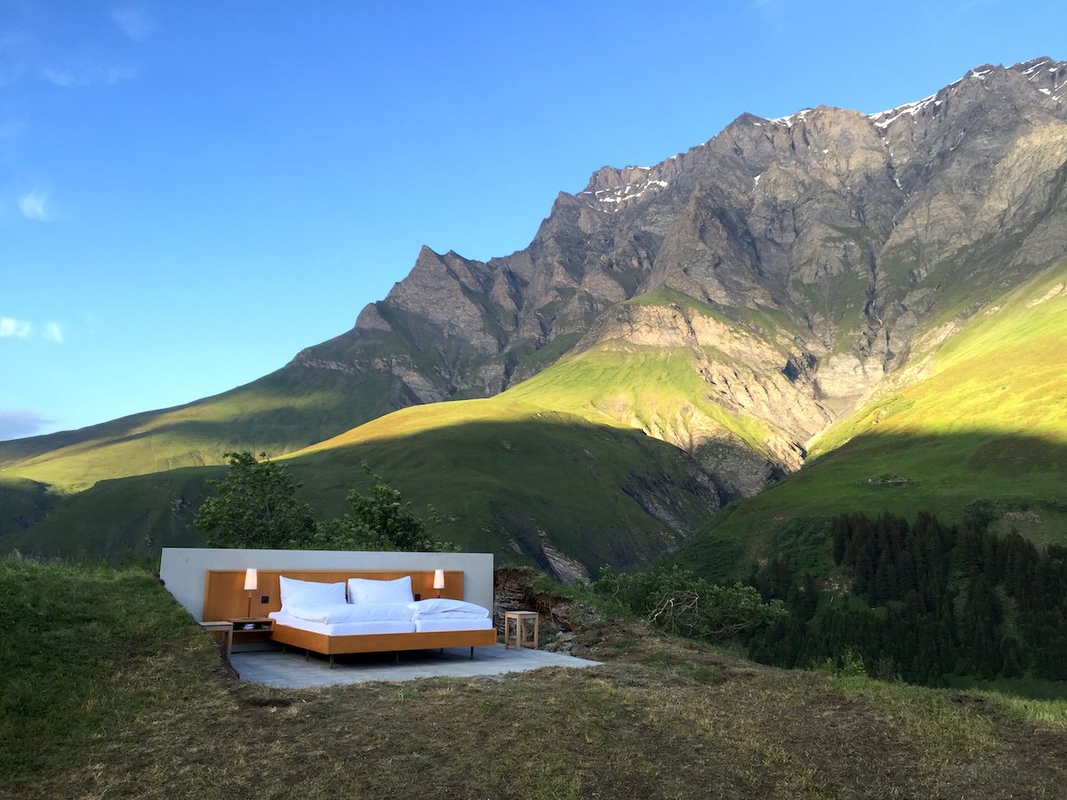Фотография: Отель без стен и потолка  с лучшим видом на Швейцарские Альпы №2 - BigPicture.ru