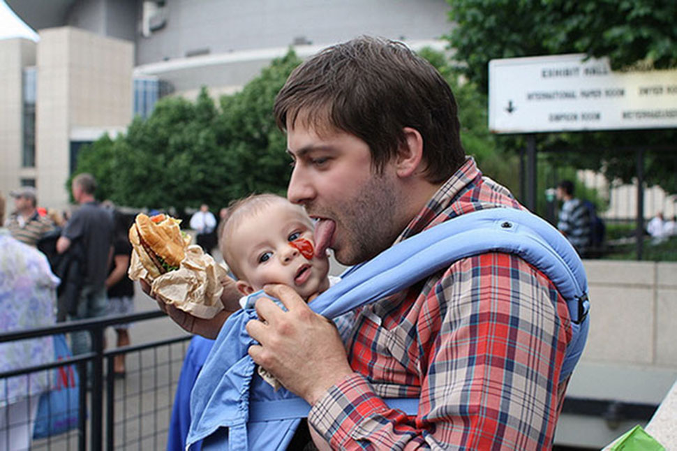 Фотография: Папа-шляпа: почему нельзя доверять маленьких детей их собственным отцам №28 - BigPicture.ru