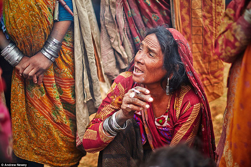 Фотография: Последние охотники и собиратели: жизнь первобытного племени в Непале №4 - BigPicture.ru
