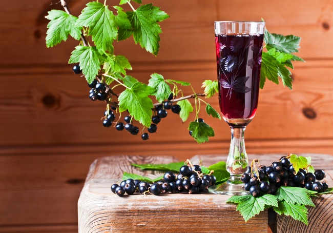 Фотография: 8 рецептов домашнего вина из того, что растет в саду №4 - BigPicture.ru